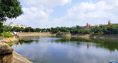Vastrapur Lake